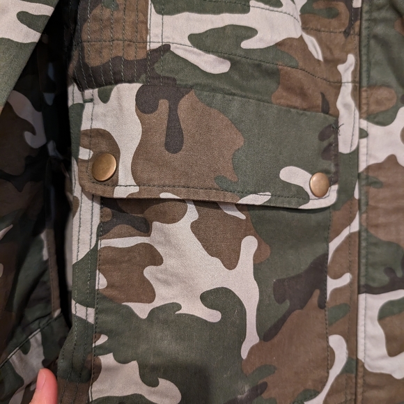 Love Tree Women's Camo Military Jacket - Picture 8 of 12